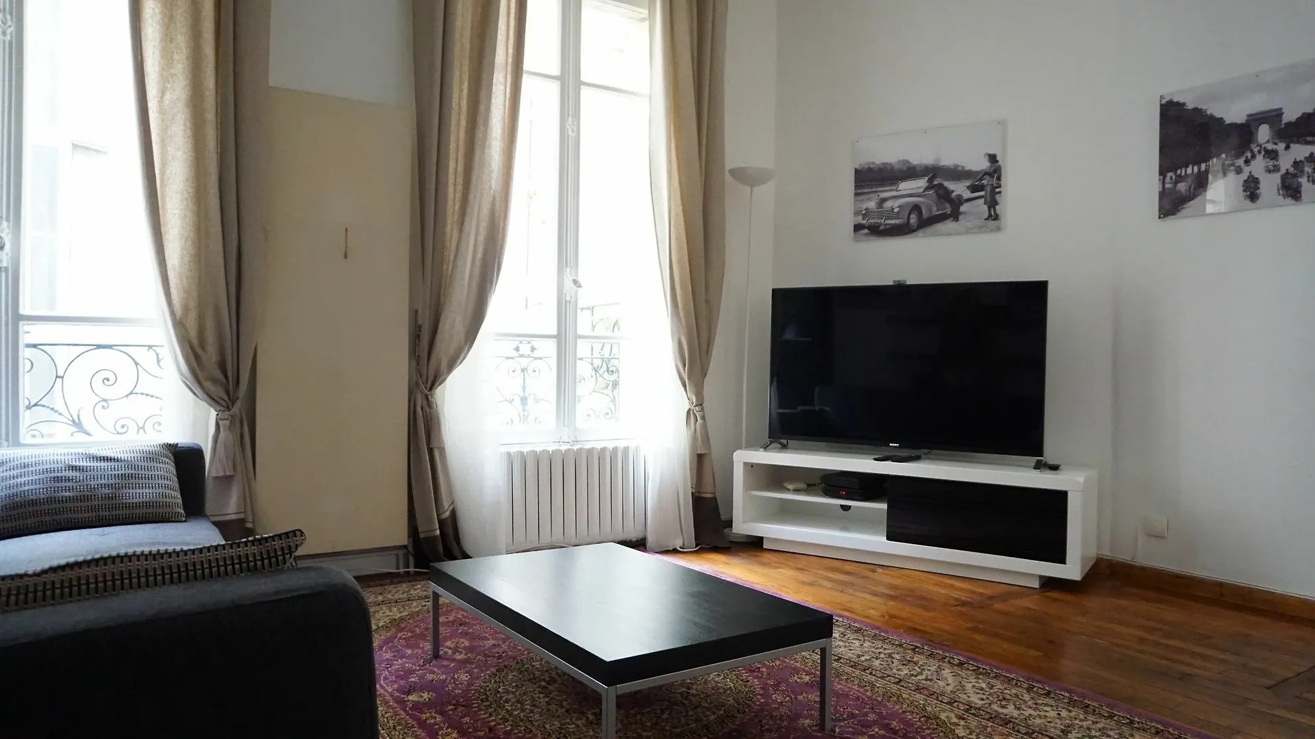 Porte Dauphine 2 Pieces Paris 16 フランス